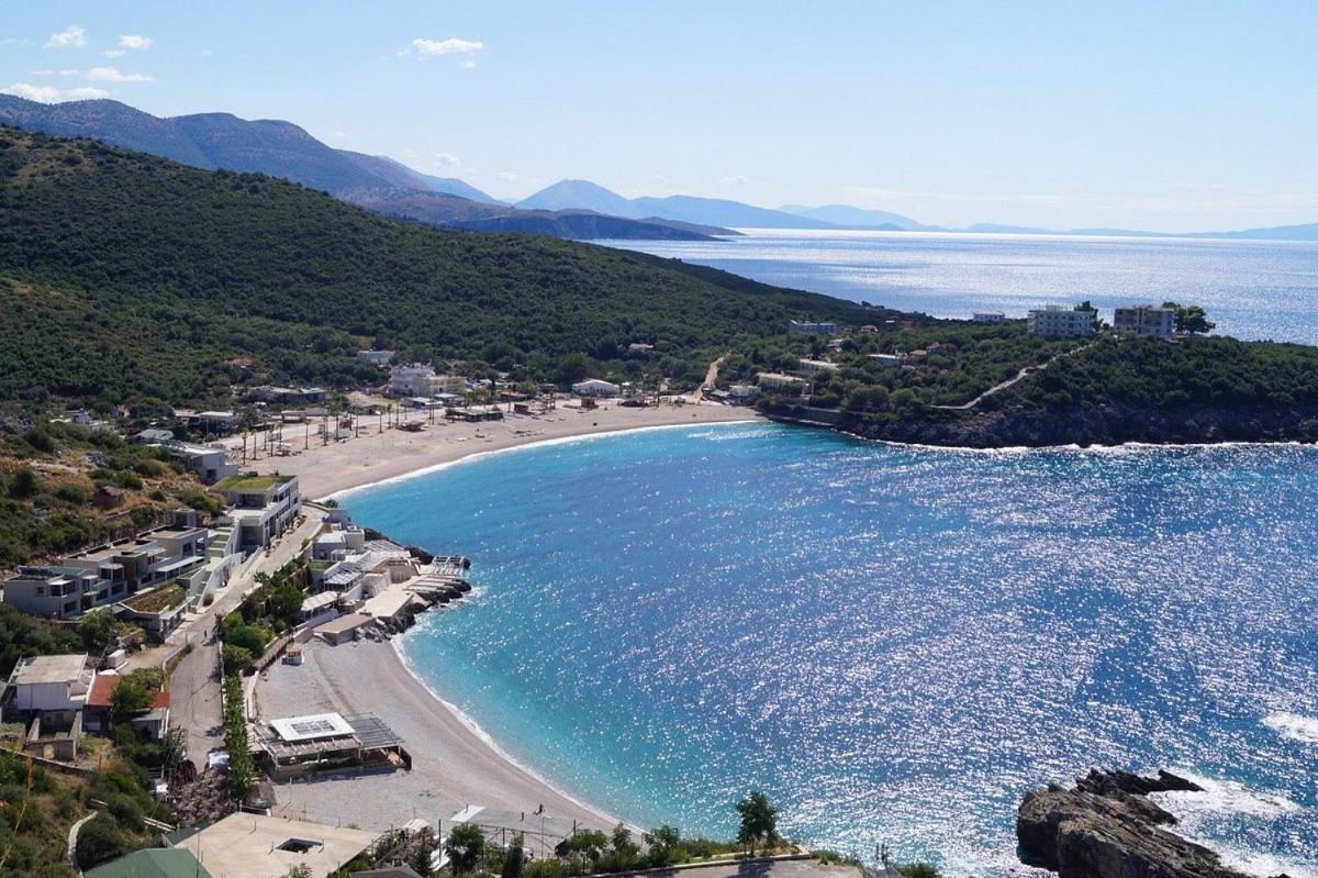 Mia Marine Himare